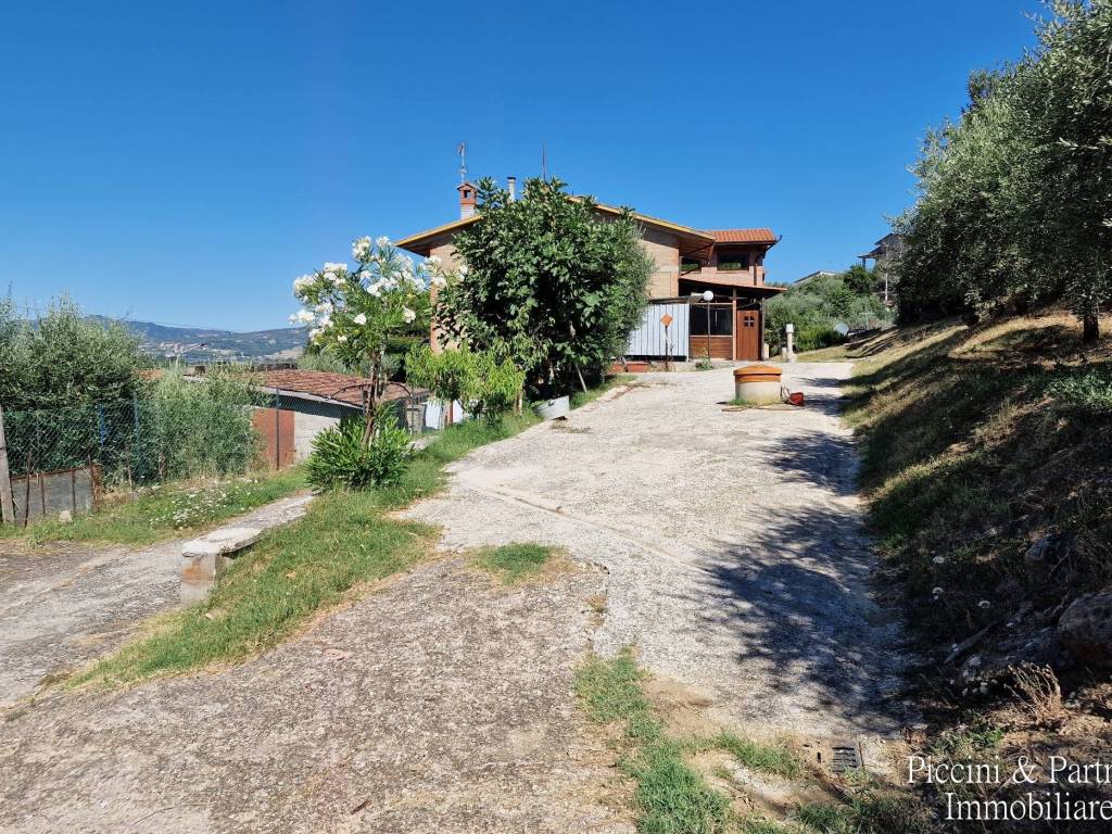 Villa a Piegaro in Via delle Coste - Foto 2