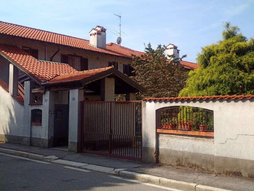 Appartamento a Gorla minore in via Volta 16 - Foto 4