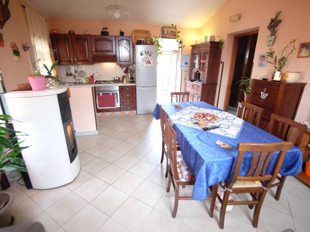 Appartamento a Poggio moiano in Via Ugo Foscolo - Foto 4