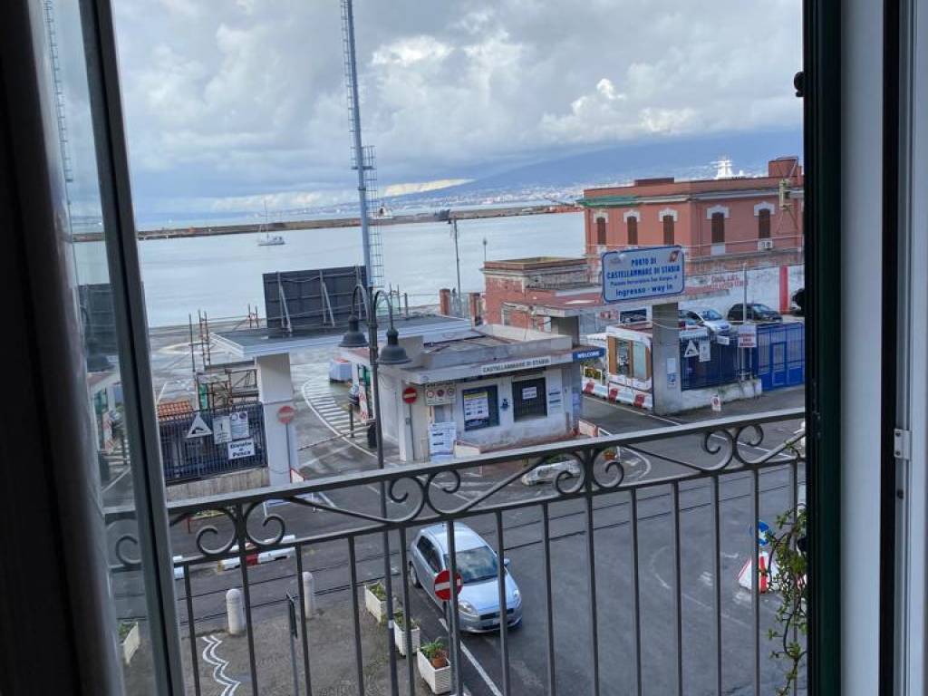 Appartamento a Castellammare di stabia in Via Giuseppe Bonito - Foto 4