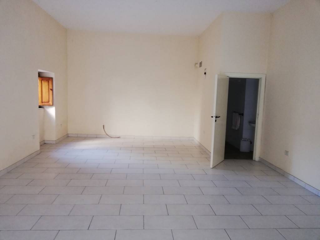 Immobile a Caiazzo in Via Latina, 116 - Foto 2