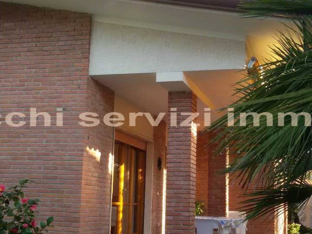 Villa a Forte dei marmi in Via Francesco Carrara, 12 - Foto 2