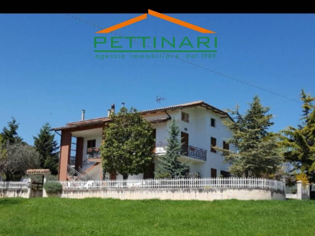 Rustico / casale a Treia in Contrada Santa Maria in Paterno - Foto 2