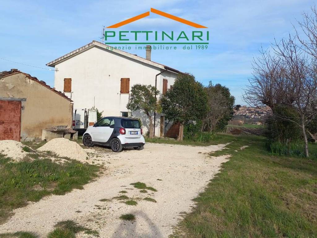 Rustico / casale a Treia in Contrada San Carlo - Foto 2