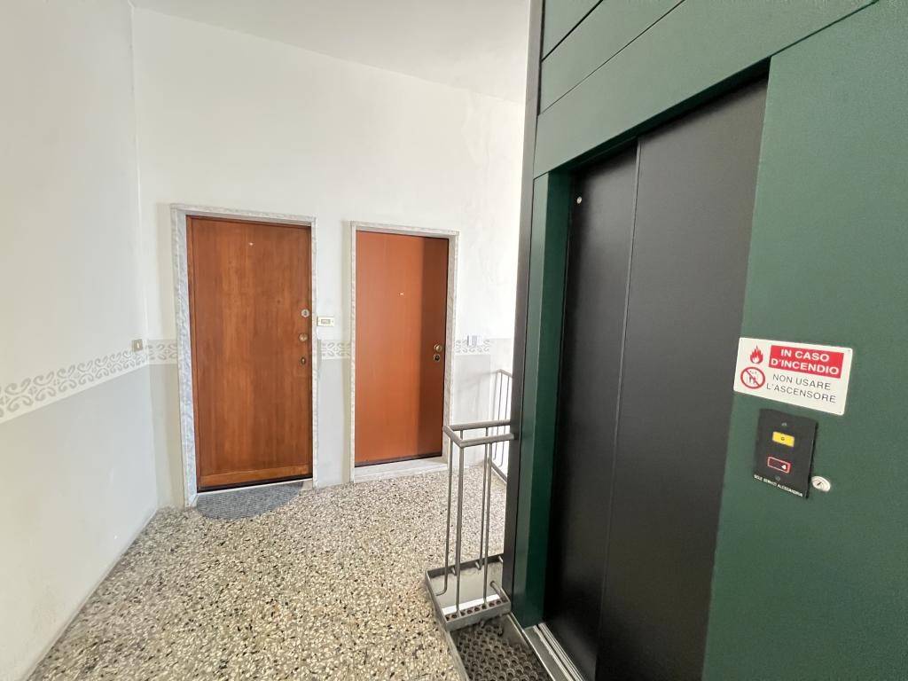 Appartamento a Alessandria in Via Camillo Benso di Cavour, 73 - Foto 2