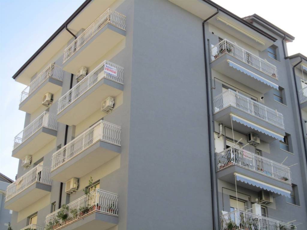 Appartamento a Corigliano-rossano in VIA CORRADO ALVARO, 20 - Foto 4