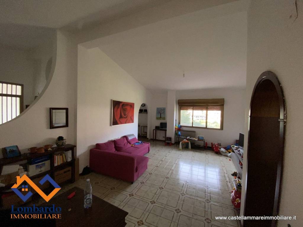 Appartamento a Castellammare del golfo in Via Gemma d'Oro - Foto 2