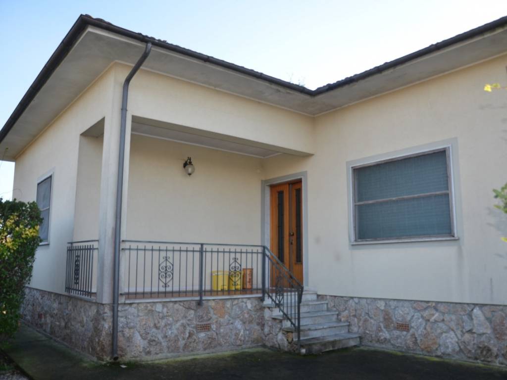 Villa a Pietrasanta in via Serraglio - Foto 2