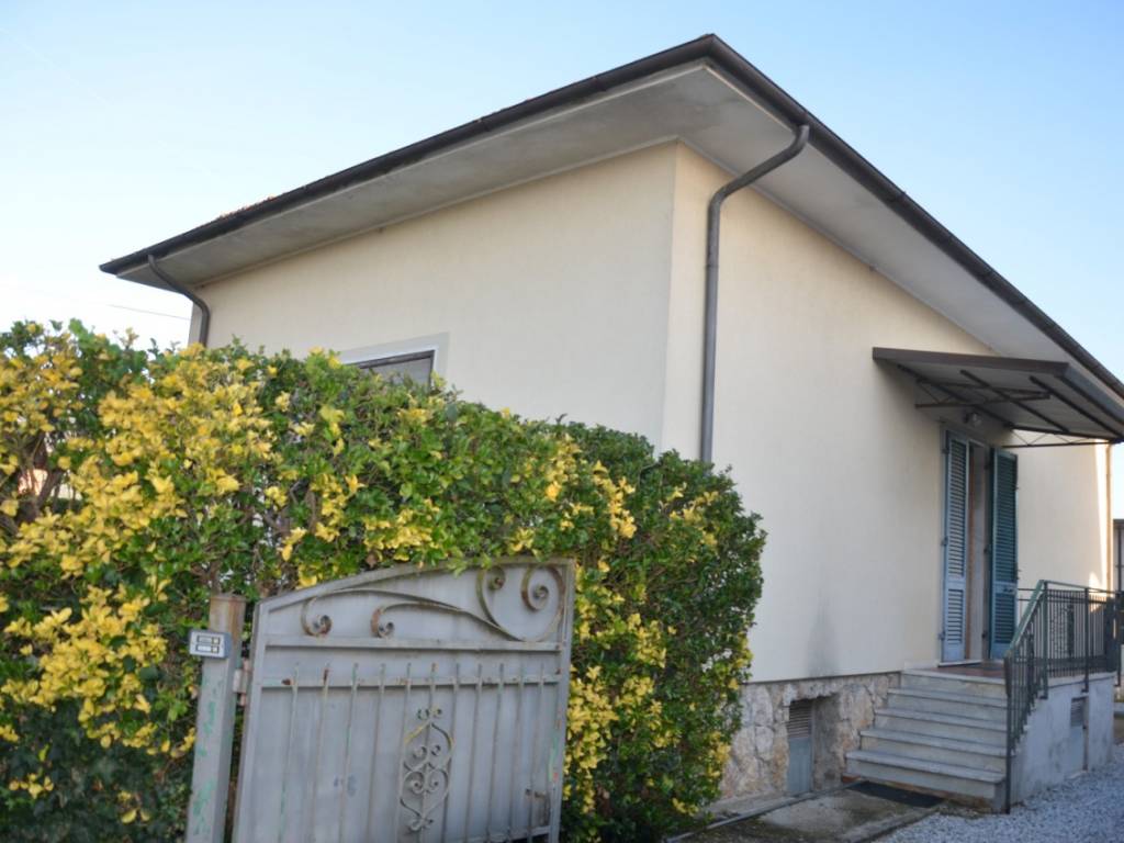 Villa a Pietrasanta in via Serraglio - Foto 4