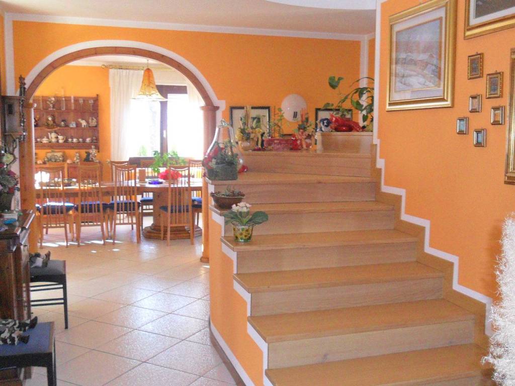 Villa a Castione andevenno in Via Grigioni, 9 - Foto 2