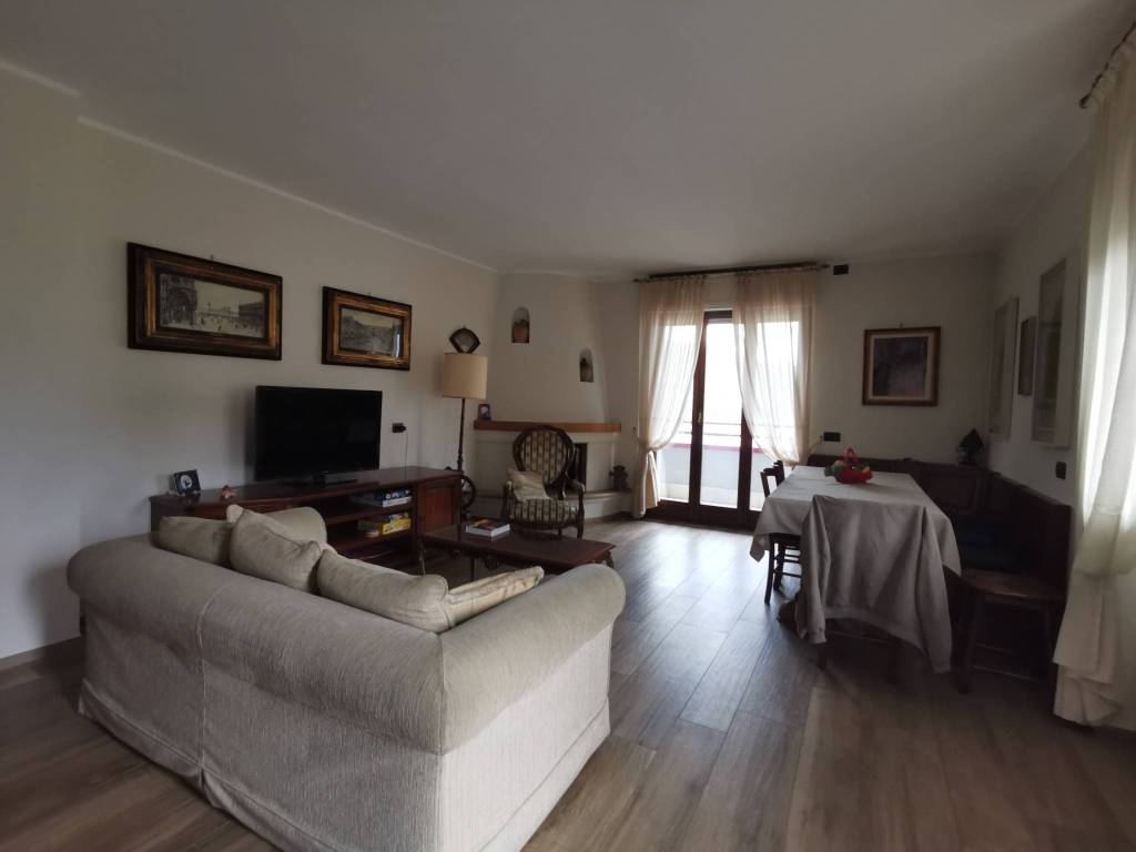 Appartamento a Como in Via Giovanni Papini - Foto 2