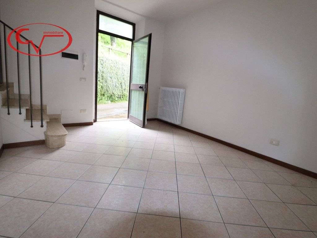 Casa indipendente a Bucine in Via Dante Alighieri - Foto 2