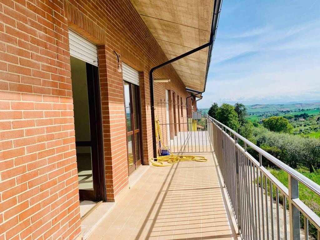 Appartamento a Recanati in Via Fratelli Ottaviani - Foto 4