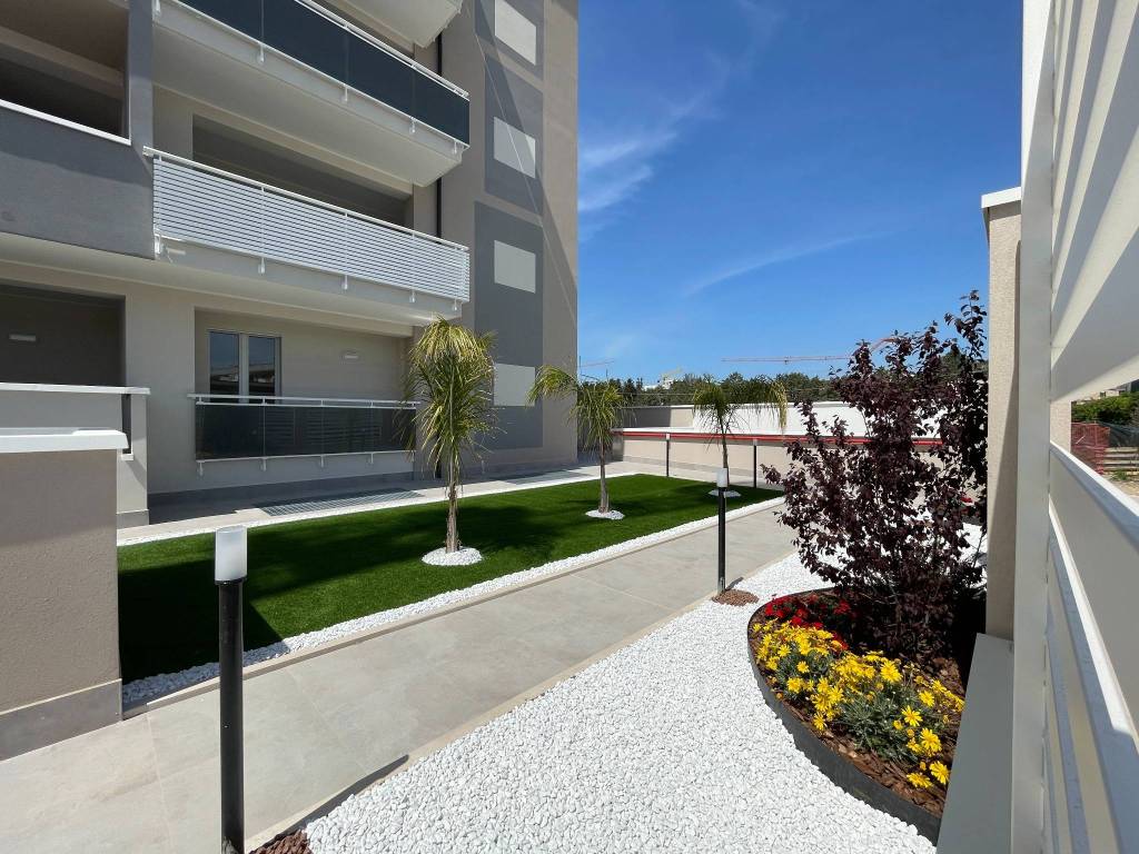 Appartamento a Andria in Via Mons. Riccardo Ruotolo, 3 - Foto 2