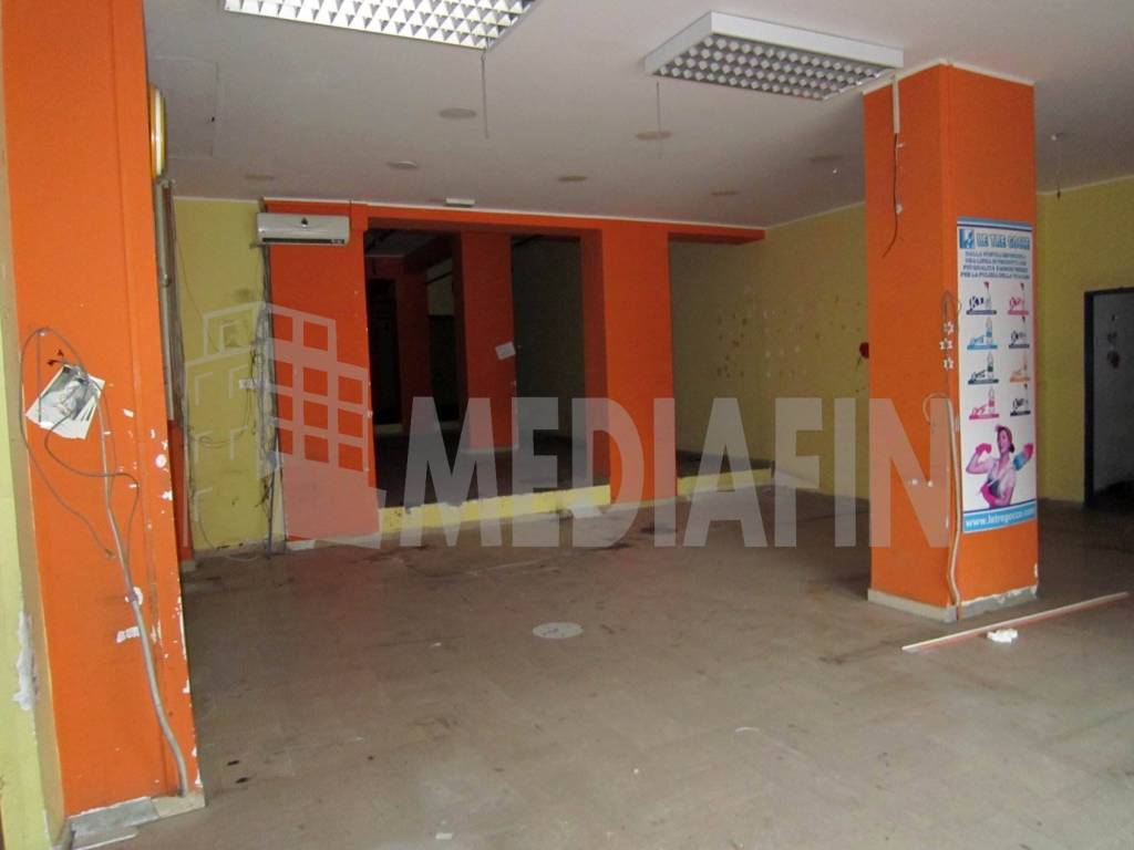 Immobile a Corigliano-rossano in PIAZZA ALCIDE DE GASPERI - Foto 3