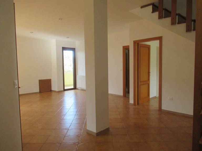 Casa indipendente a Pescara in Via Strada Fonte Borea - Foto 3