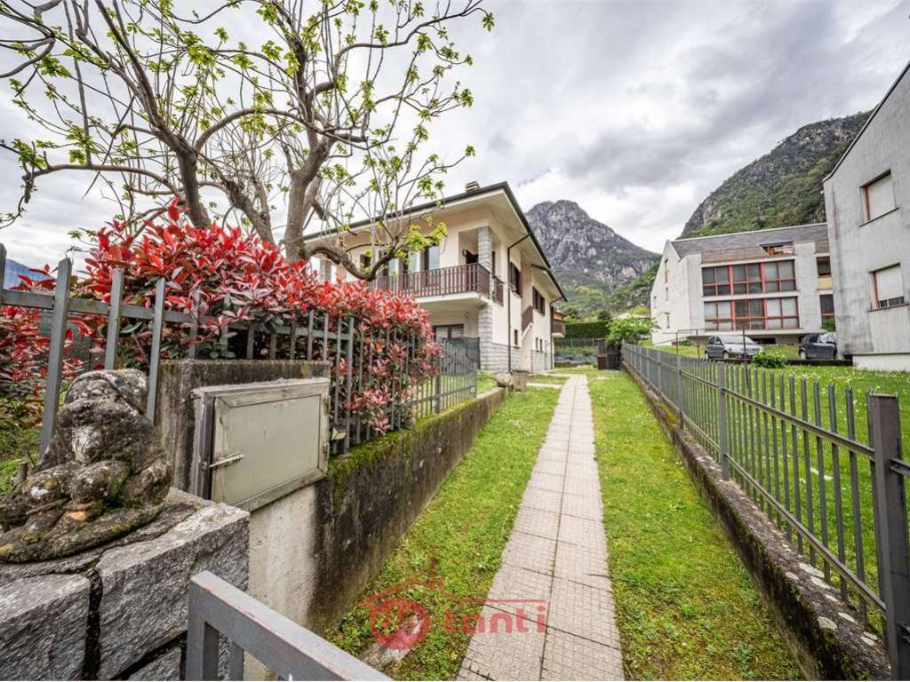 Appartamento a Novate mezzola in via milano , 128 - Foto 2