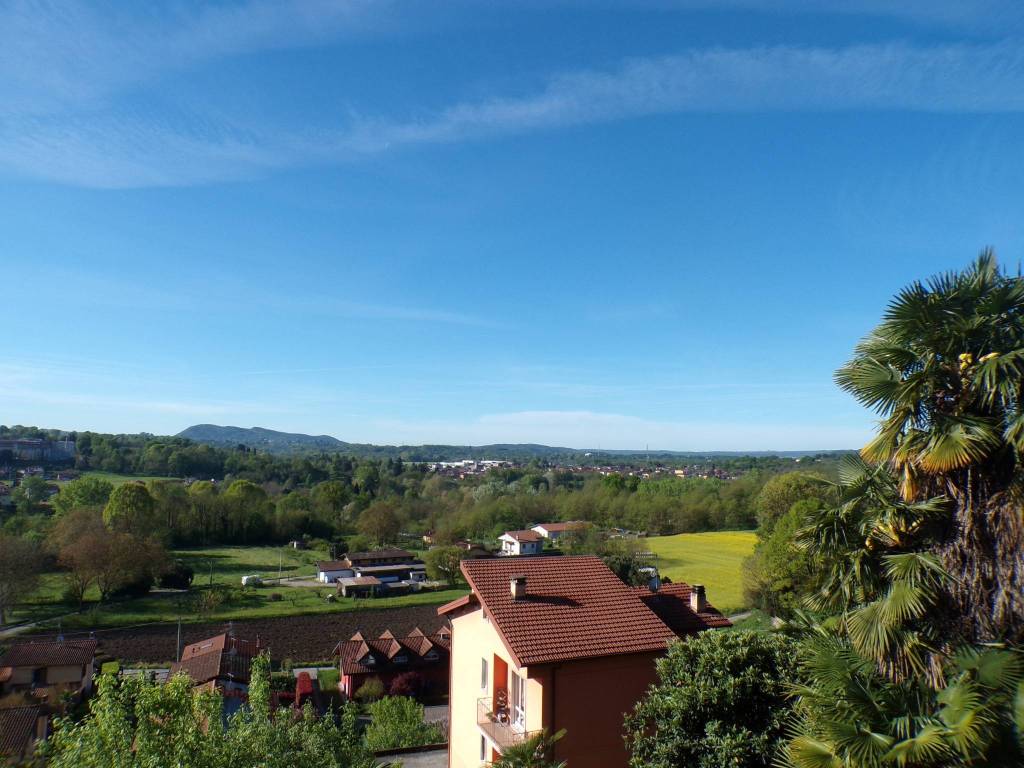 Villa a Besozzo in via cavallotti - Foto 5
