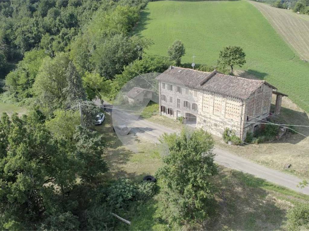 Casa indipendente a Viano in MAMORRA-CASINO, 4 - Foto 2