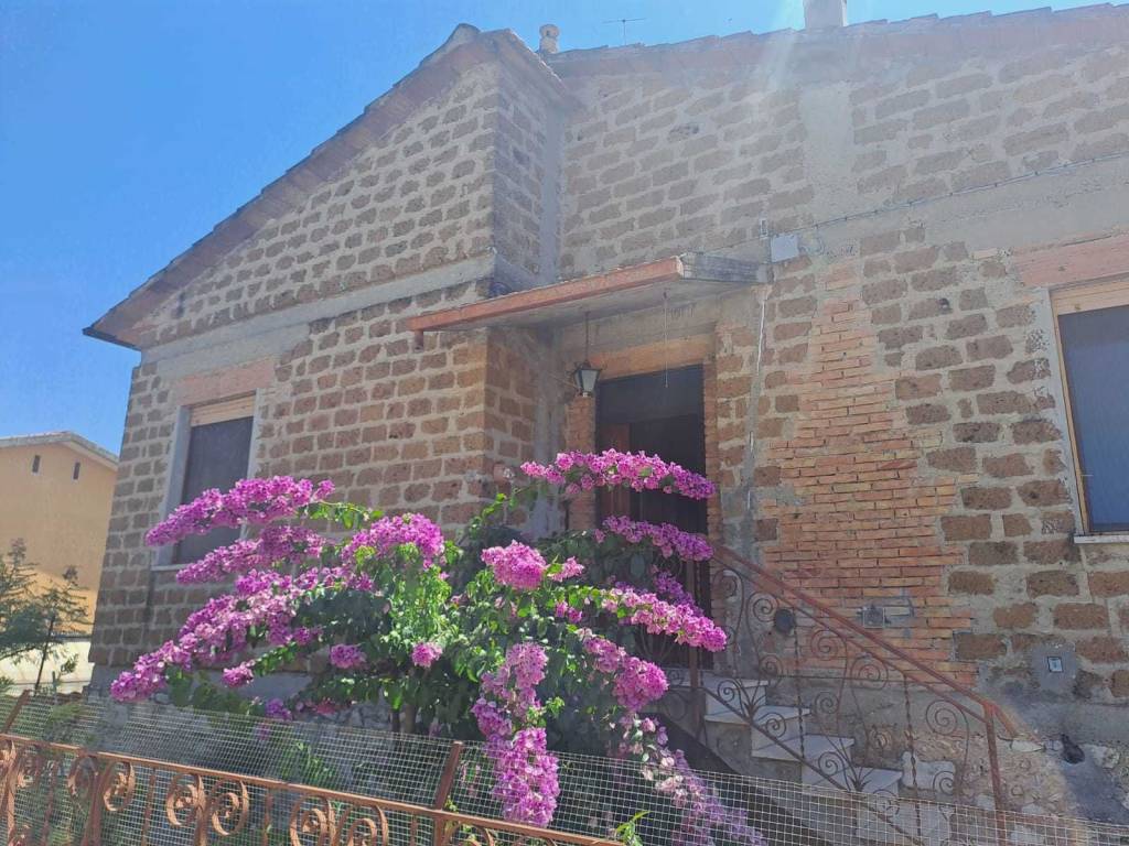 Villa a Amelia in via delle rimembranze, 45 - Foto 2