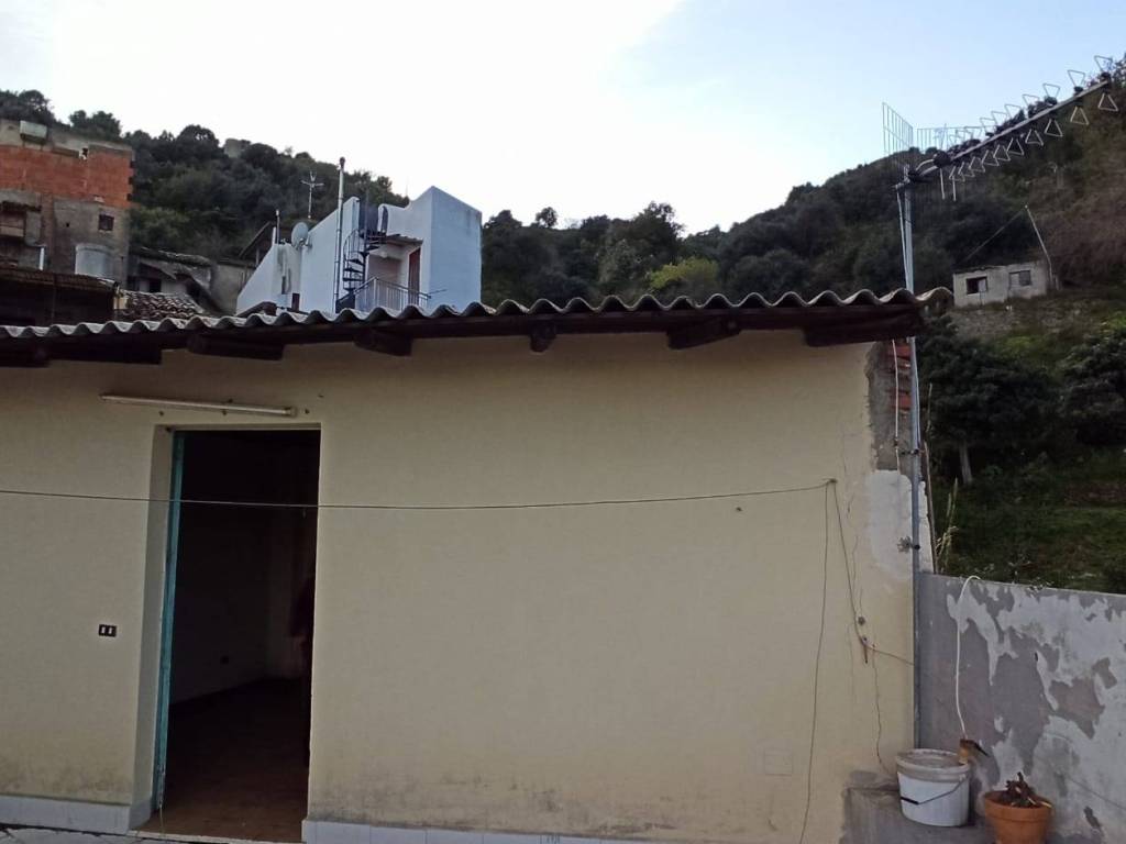 Casa indipendente a Roccalumera in Via Acquitta - Foto 3