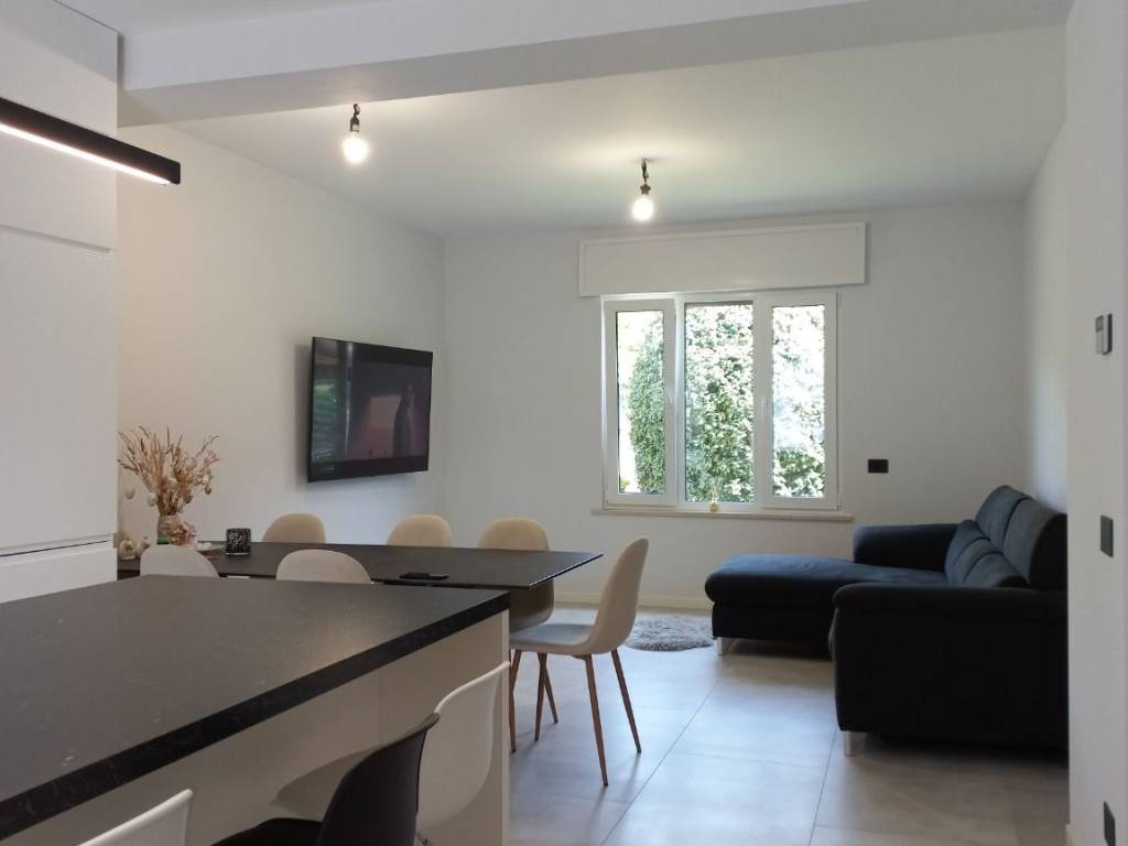 Appartamento a Oggiono in Via Mario Locatelli, 10 - Foto 2