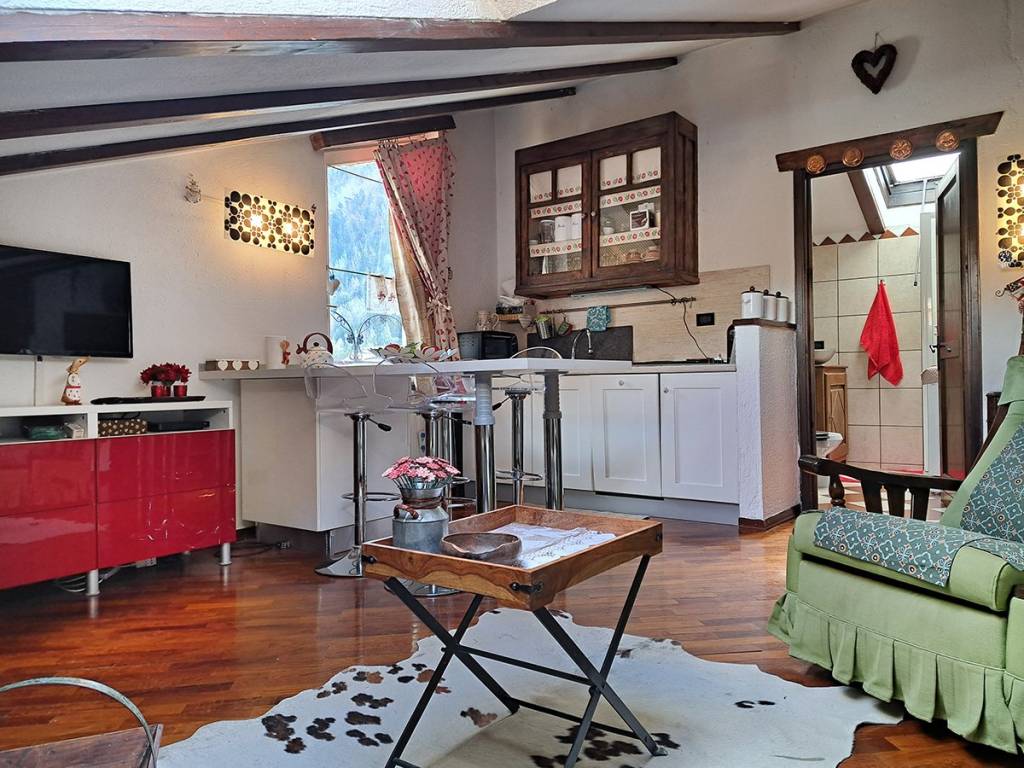 Attico / mansarda a Prè-saint-didier in Allée des Thermes - Foto 3