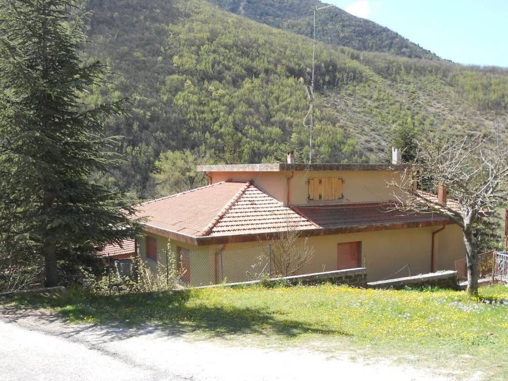 Villa a Piobbico in Via San Mariano S.N.C. - Foto 2