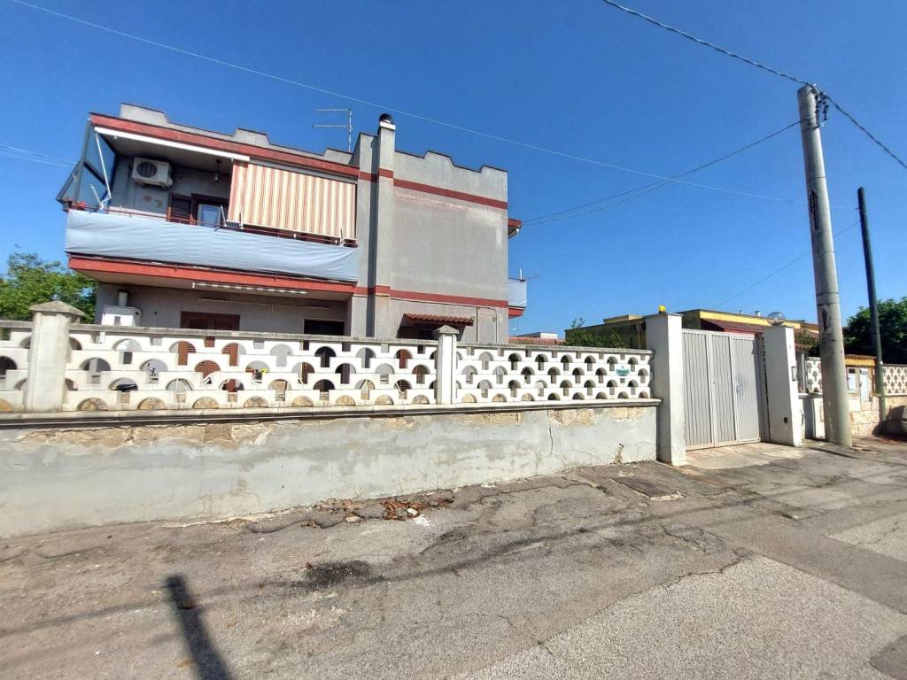 Appartamento a Taranto in Via Papaveri, 11 - Foto 2