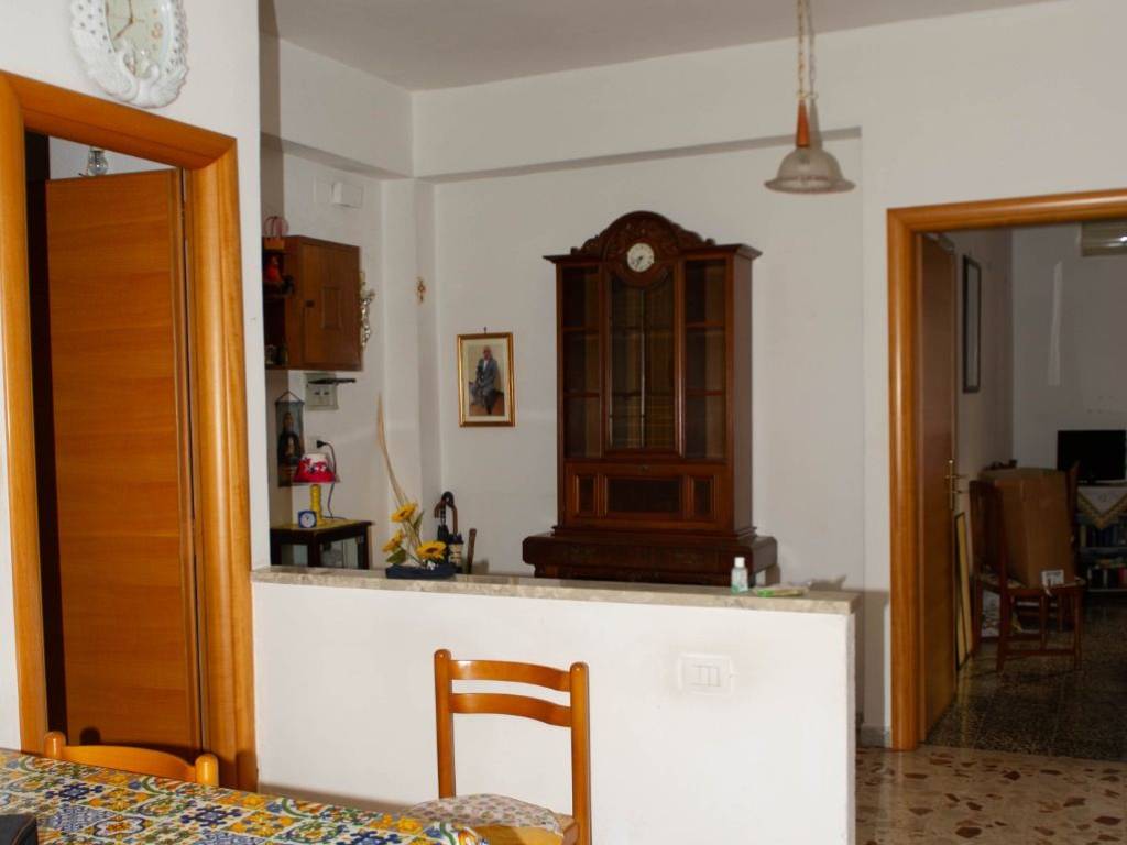 Appartamento a Crotone in Via Tommaso Campanella, 27 - Foto 3