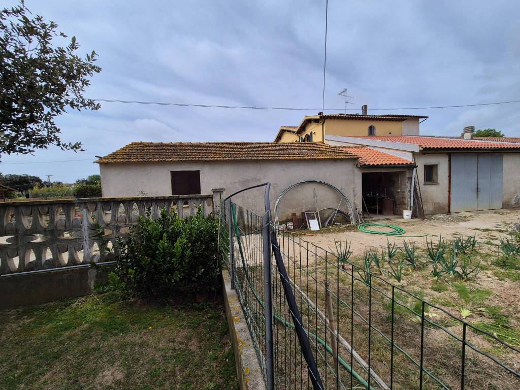 Rustico / casale a Campiglia marittima in Via degli Affitti - Foto 5