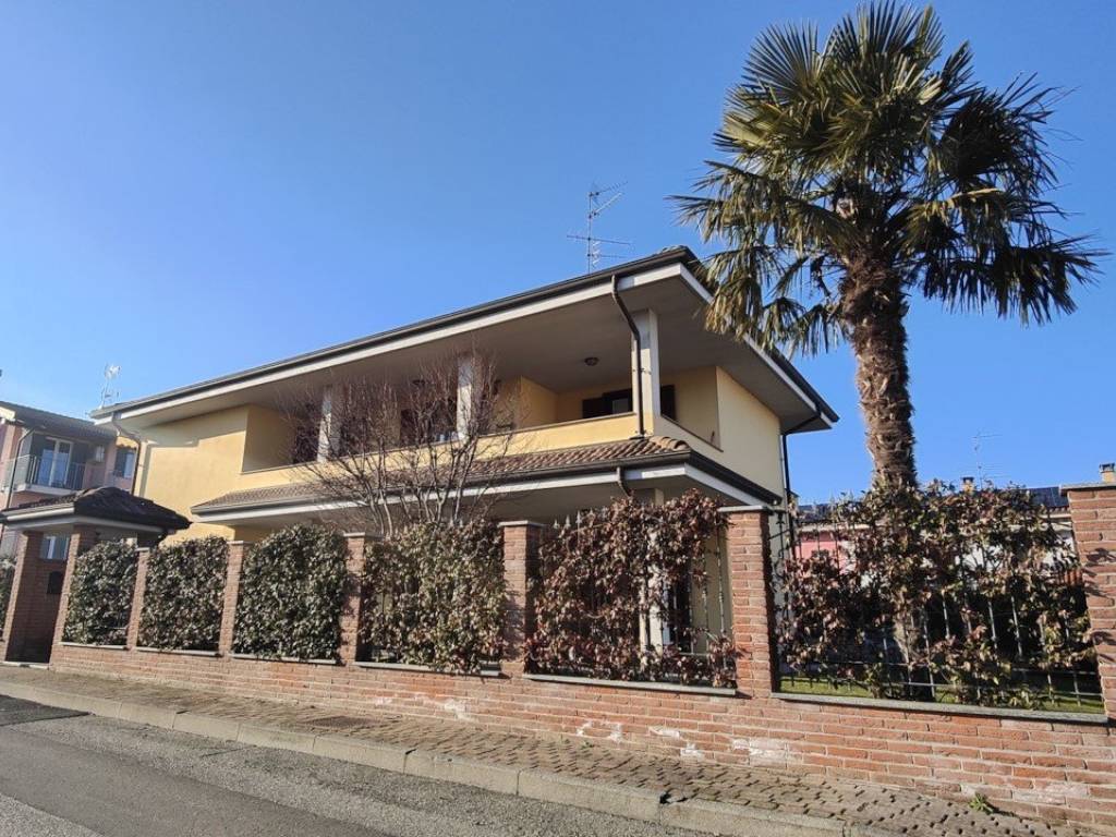 Villa a Casalino in Via Aldo Moro, 24 - Foto 2