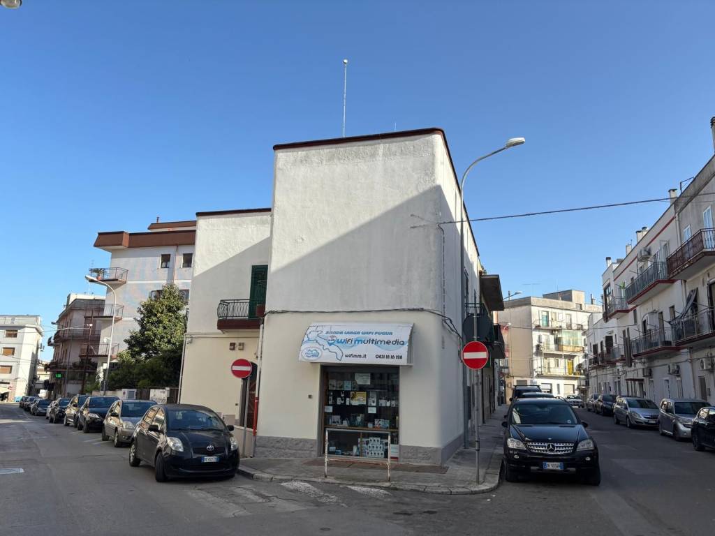 Casa indipendente a Ceglie messapica in Via Cristoforo Colombo, 5 - Foto 3
