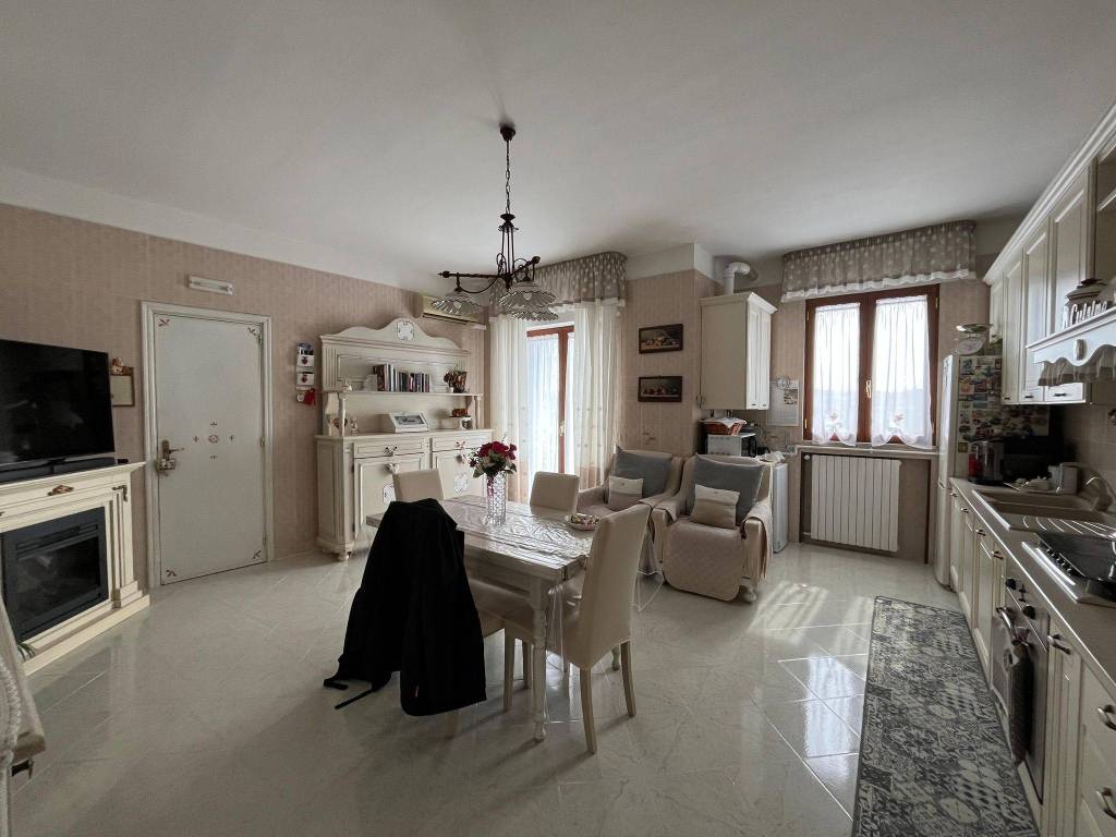 Appartamento a Cerignola in Via Alessandro Manzoni - Foto 2