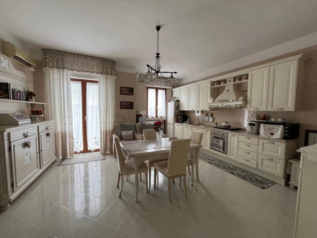 Appartamento a Cerignola in Via Alessandro Manzoni - Foto 3