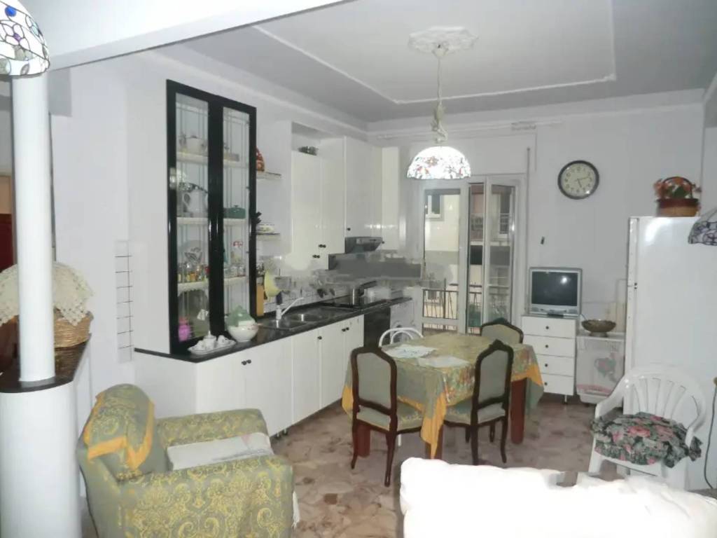Appartamento a Crotone in Via Giacomo Manna - Foto 3