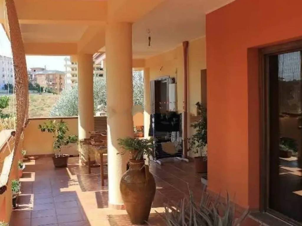 Villa a Crotone in Via Irlanda - Foto 2