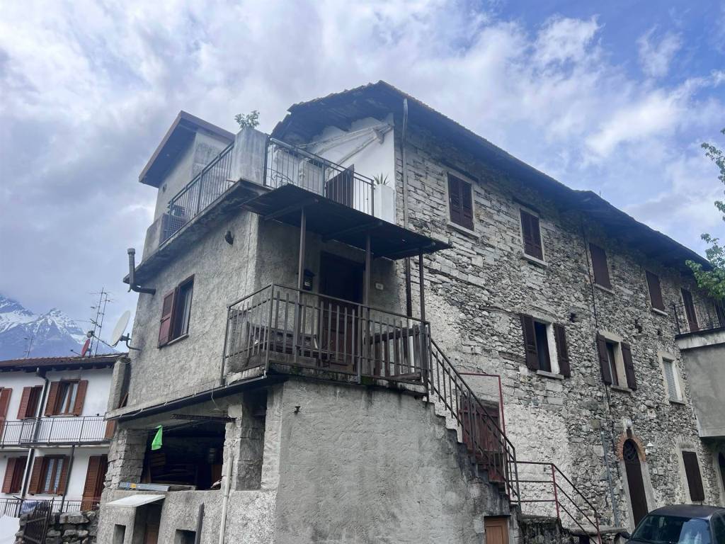 Appartamento a Novate mezzola in VIA PIAVE , 66 - Foto 2