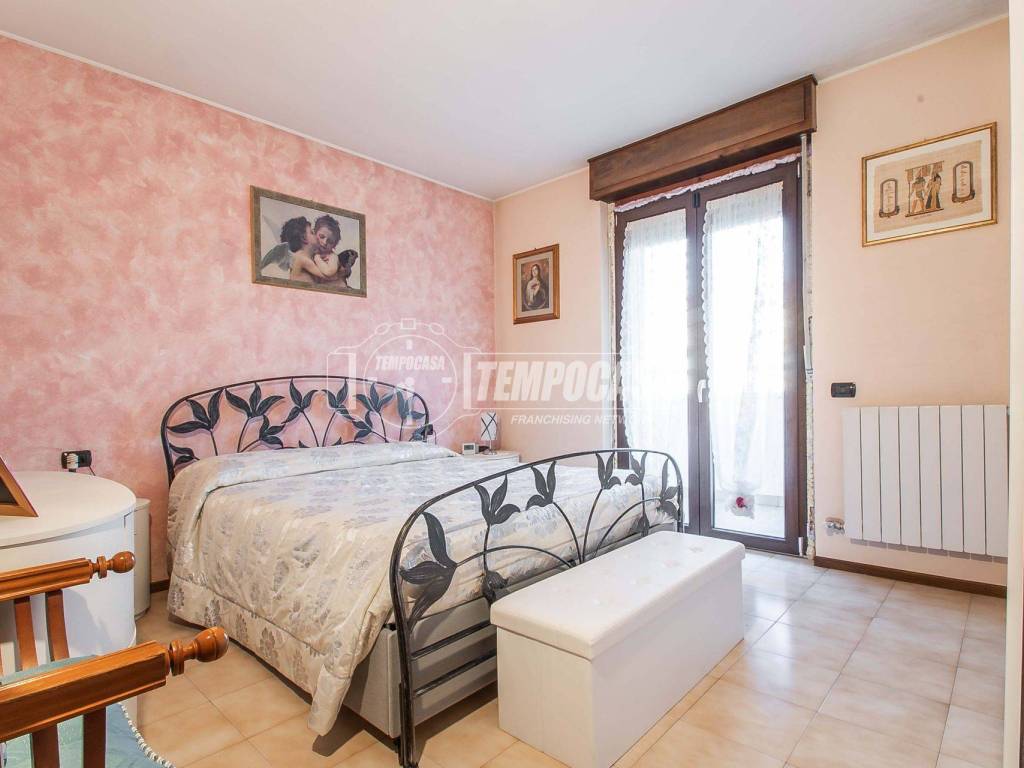 Appartamento a Saronno in Via Alessandro Volta 63 - Foto 4