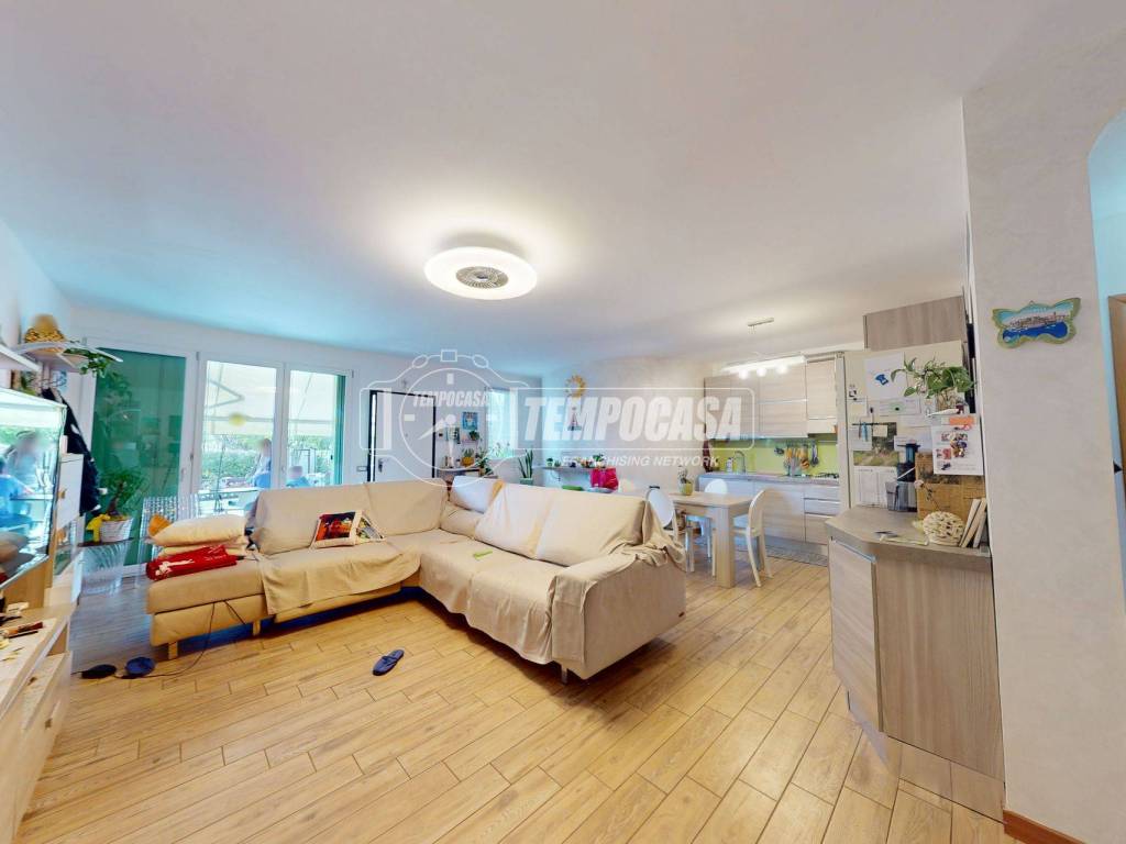 Appartamento a Malnate in Via Doberdò - Foto 2