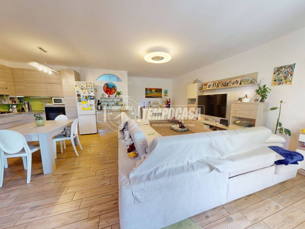 Appartamento a Malnate in Via Doberdò - Foto 5