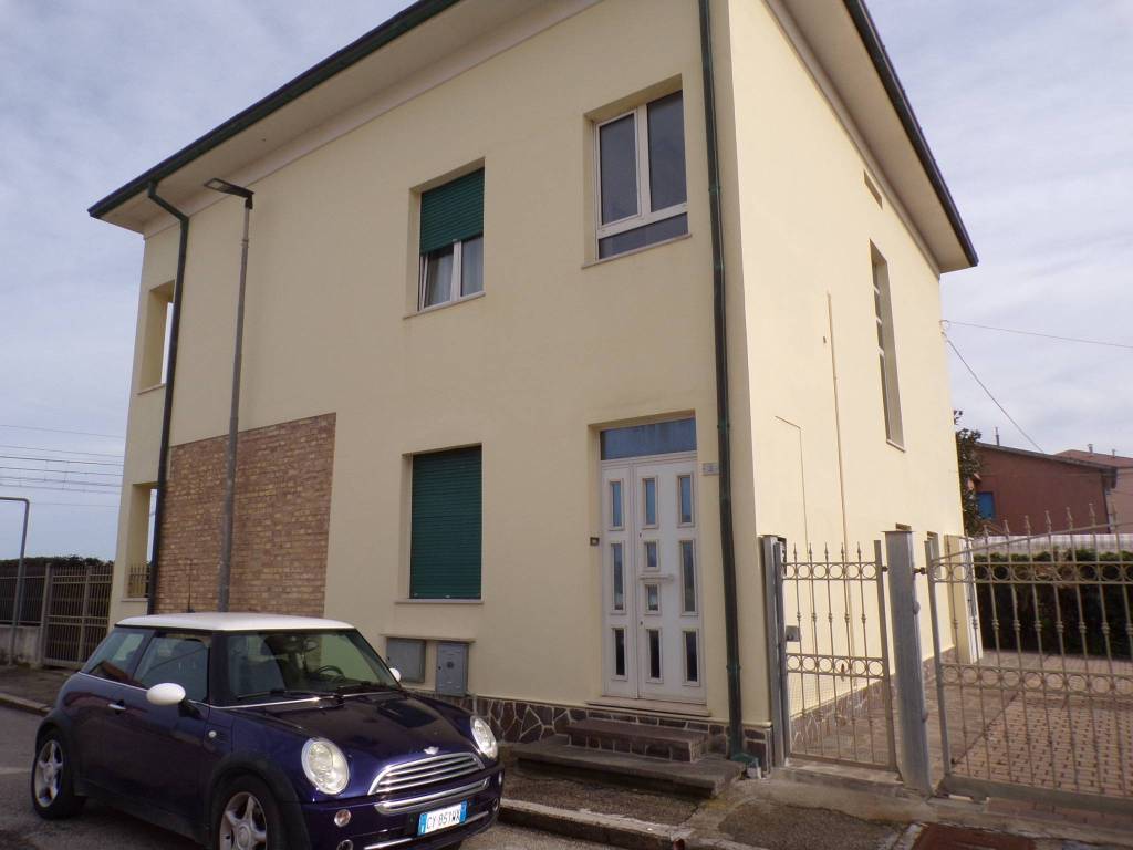Villa a Civitanova marche in Via Leone Pancaldo - Foto 4
