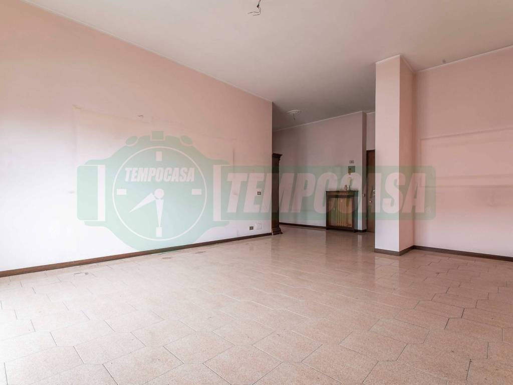 Appartamento a Uboldo in Via Don Livio Tamborin, 7 - Foto 2