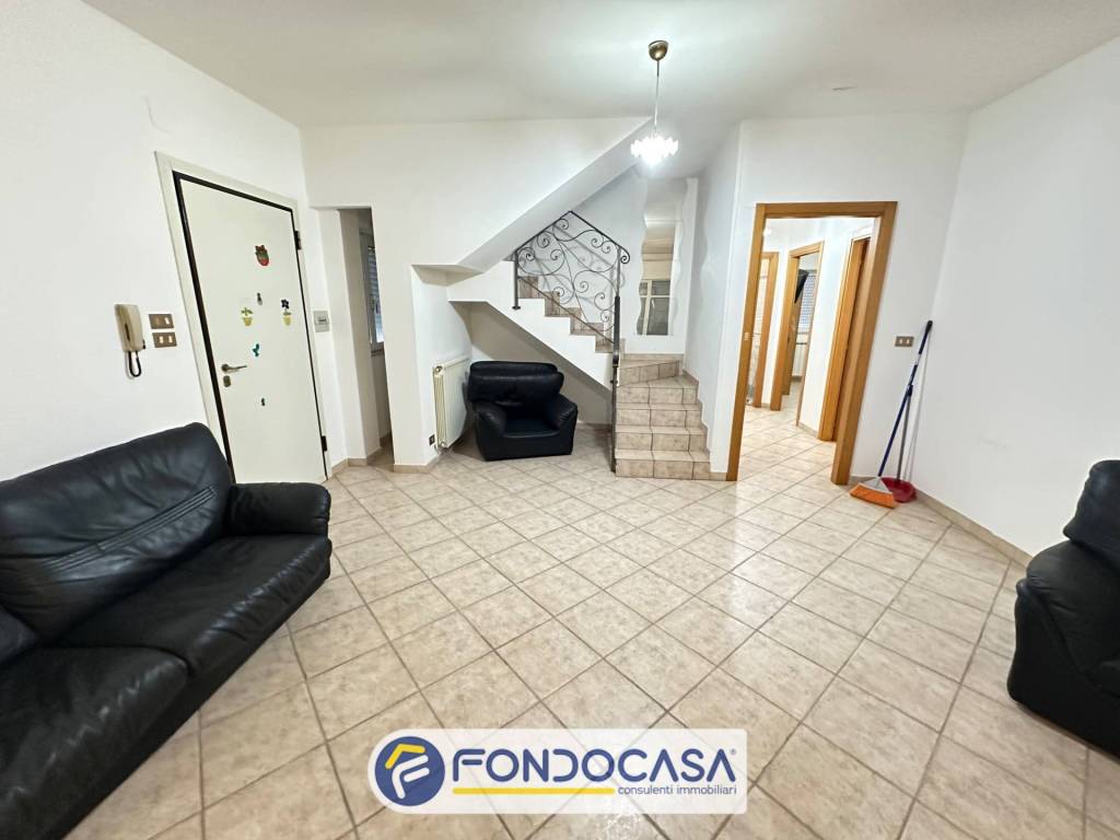 Appartamento a Roccafluvione in Via Pietro Nenni - Foto 4