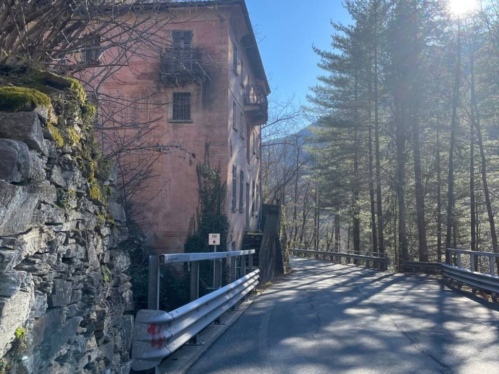 Villa a Valle cannobina in Via Provinciale - Foto 4