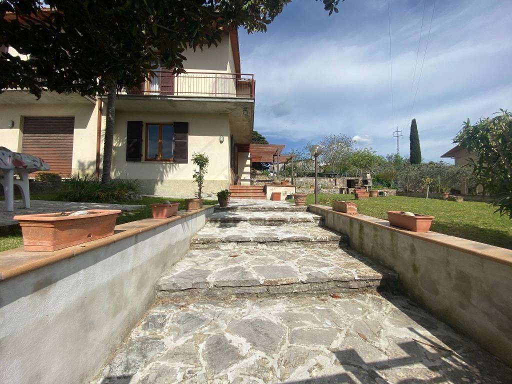 Villa a Chiusi in Via Poggio Olivo - Foto 4