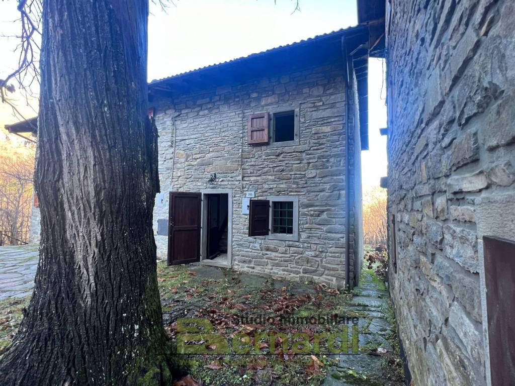 Villa a Fanano in Via Anselmi, 266 - Foto 2