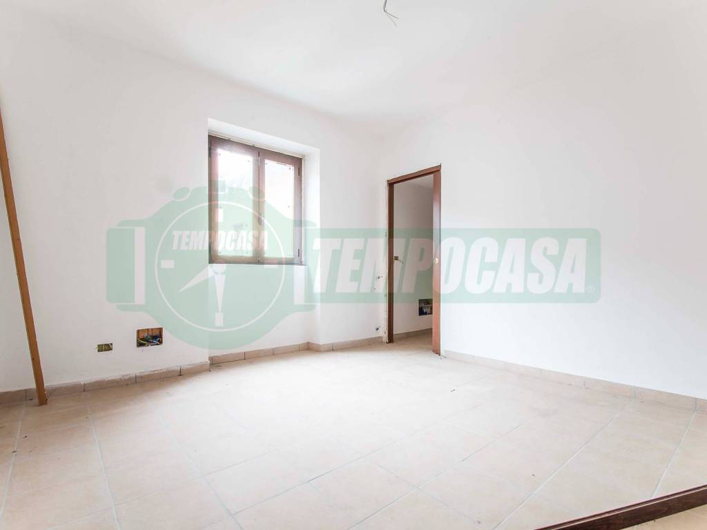 Appartamento a Marnate in Via Vittoria - Foto 2