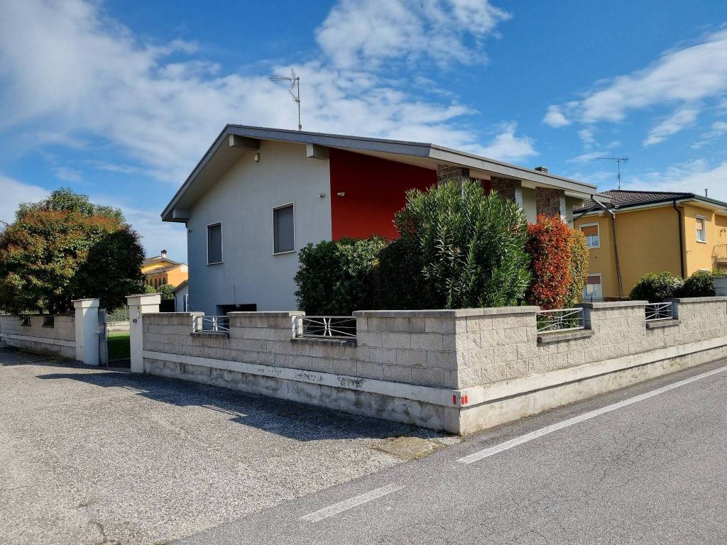 Villa a Casalmoro in Via Alceo Negri, 13 - Foto 4