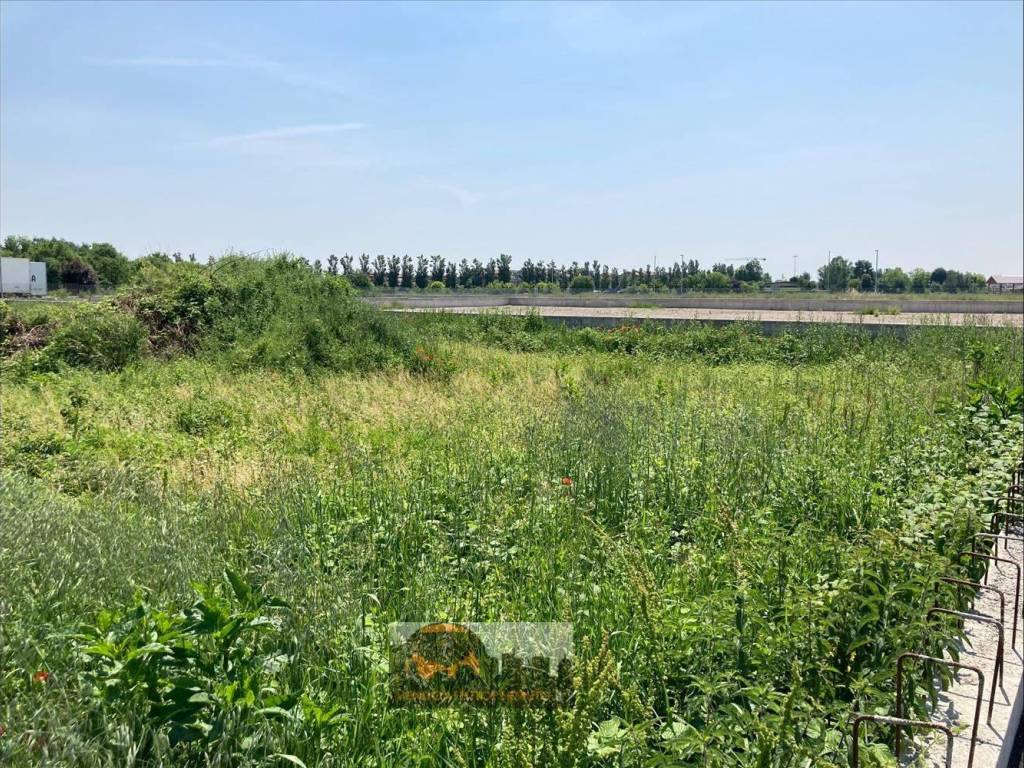 Terreno a Romano di lombardia in VIA DELL'ARTIGIANATO - Foto 2